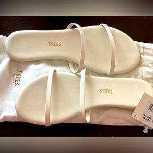 TKEES WOMEN GEMMA SANDALS NEW WITH TAG & DUSTBAG SIZE 8